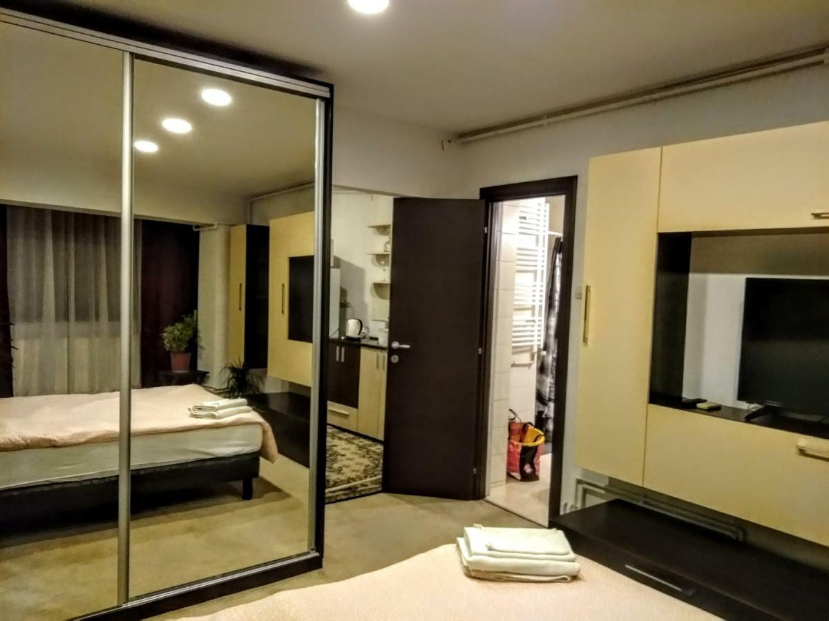 Cozy Downtown Oasis Apartment Bucureşti Exterior foto