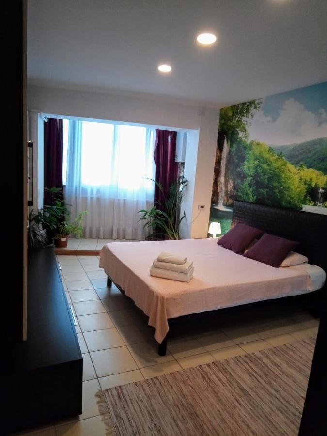 Cozy Downtown Oasis Apartment Bucureşti Exterior foto